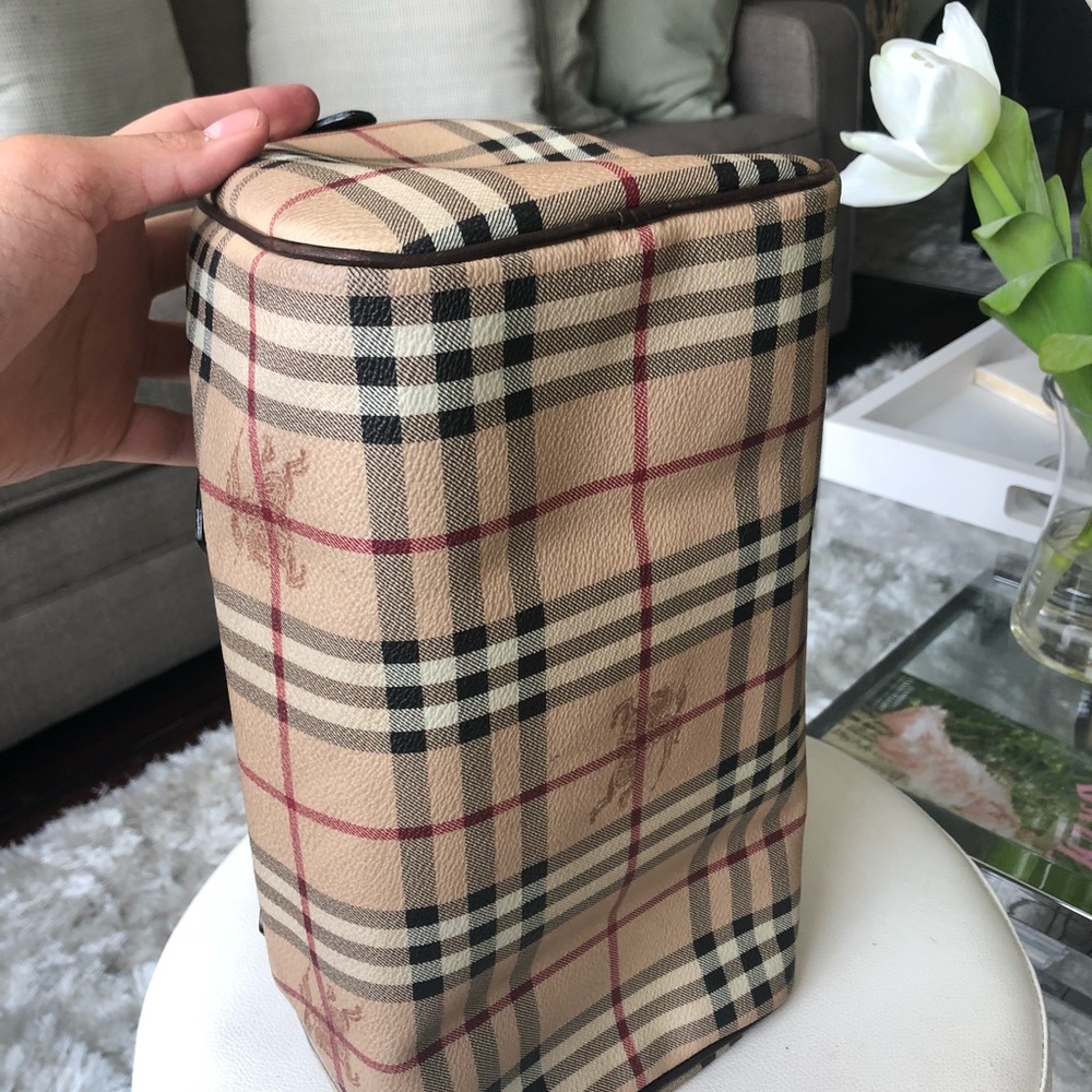 Authentic Burberry Bag - Picture 5 of 8